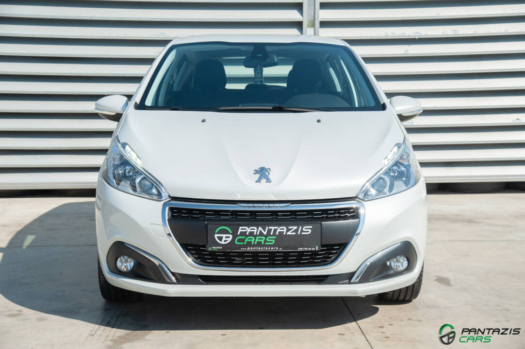 Peugeot 208 Signature 1.2i PureTech 82HP